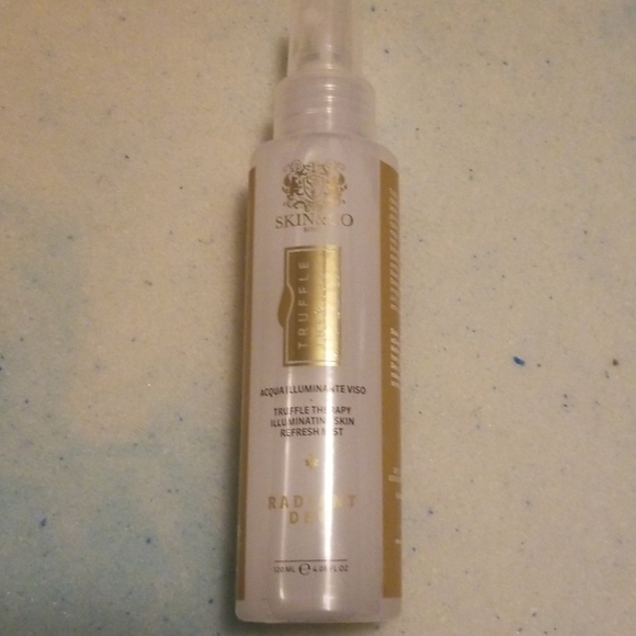 Makeup Bundle - Picture 2 of 7